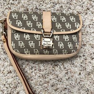 Dooney & Bourke wristlet wallet